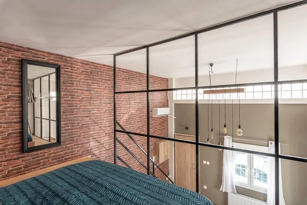 Industrial Loft Near Seaside W 200Mbps Apartment Thessaloniki