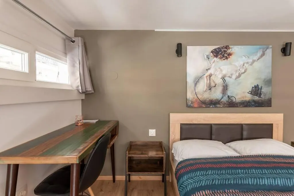 Industrial Loft Near Seaside W 200Mbps Apartment Thessaloniki 0*,  Greece